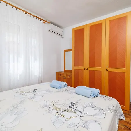 Apartment Dalibor Lukovo Sugarje Exterior photo