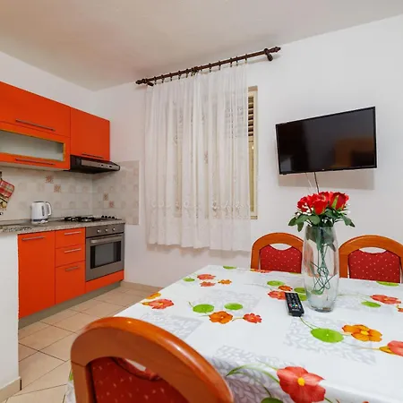 Apartment Dalibor Lukovo Sugarje Exterior photo