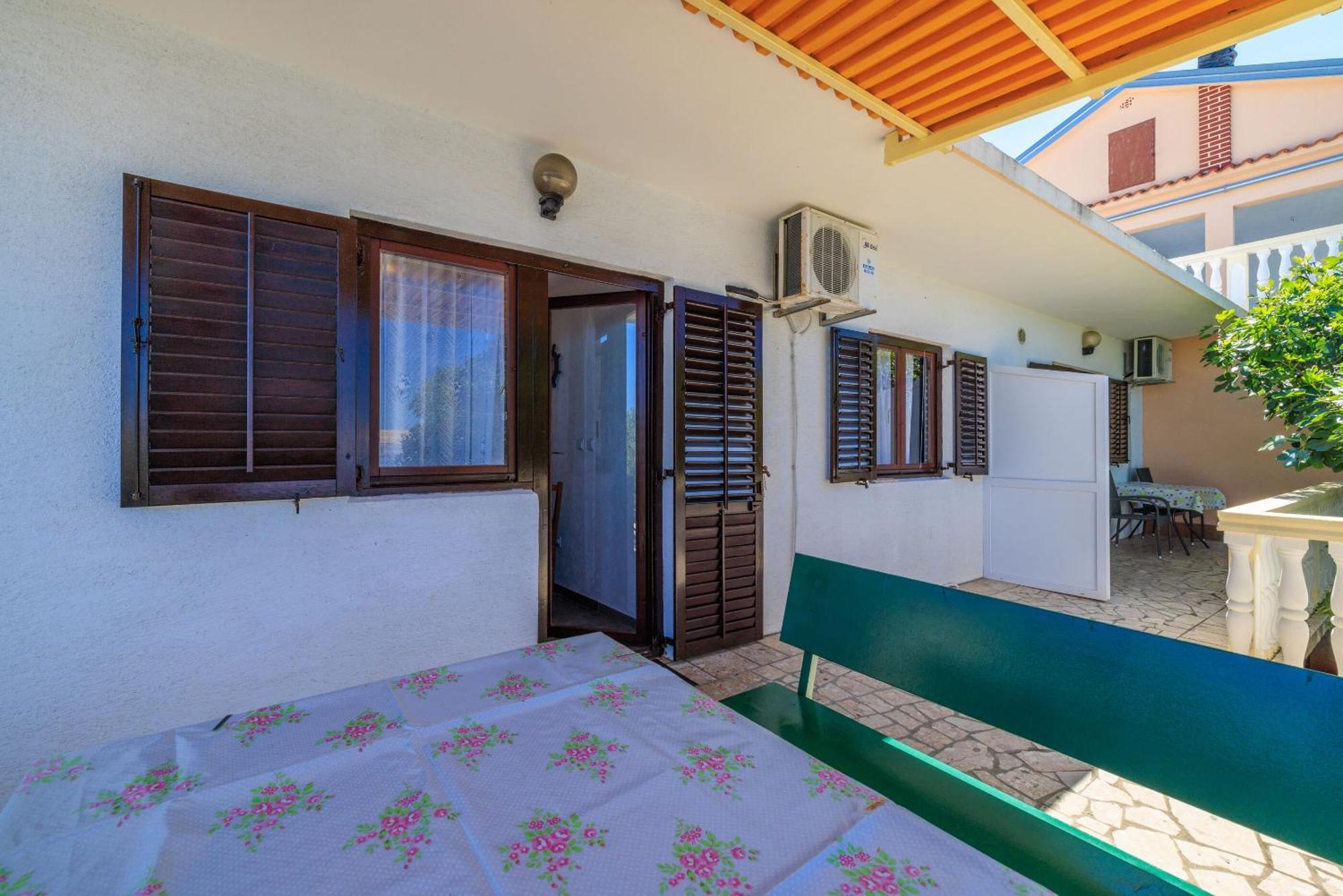 Apartament Dalibor Lukovo Šugarje